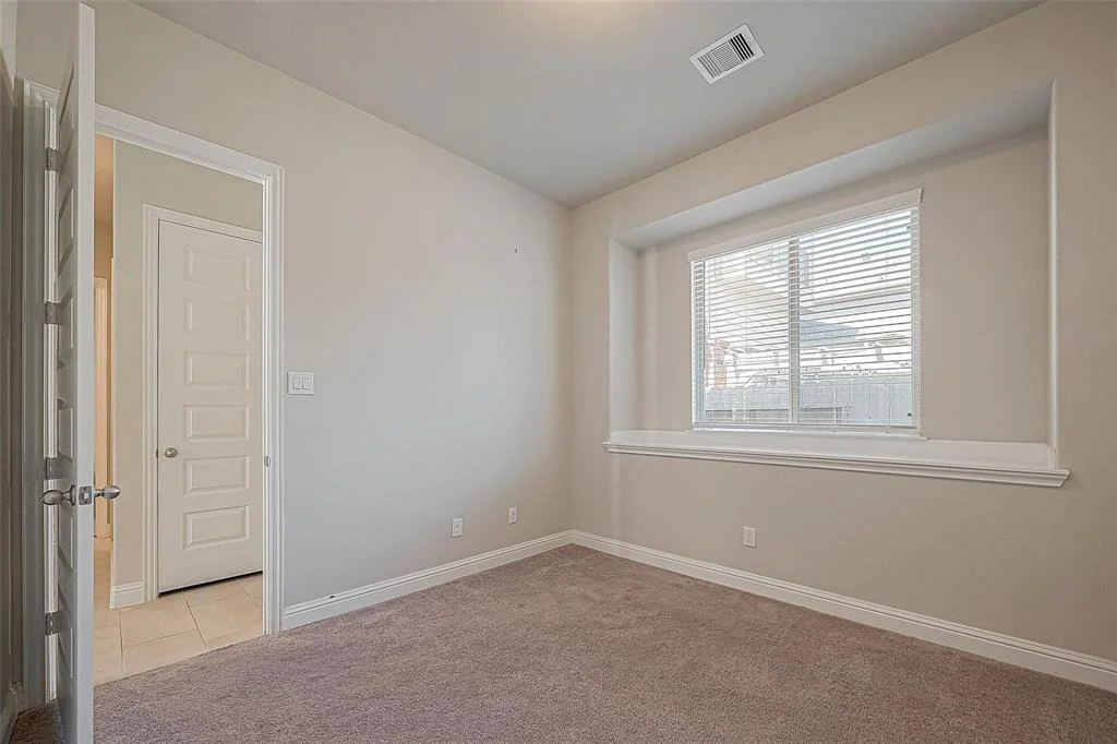 Photo of 17710 White Lightning Way