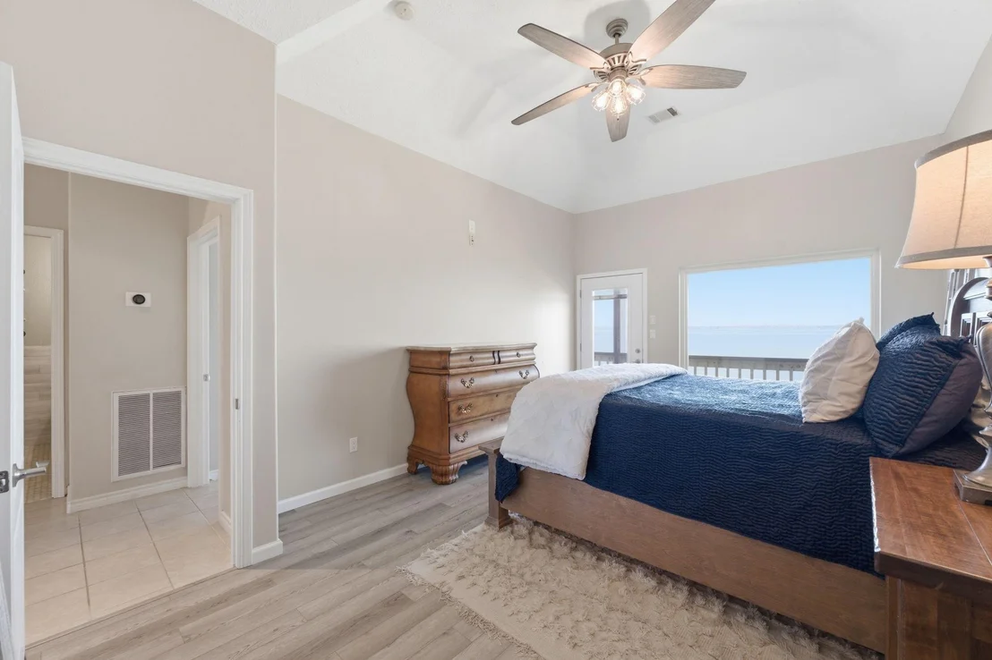 Photo of 2 Regency Point