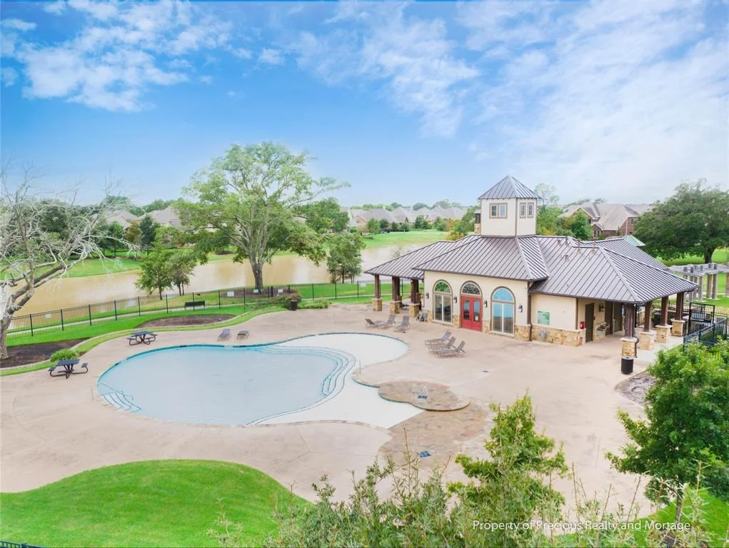 Photo of 6019 Green Meadows Lane