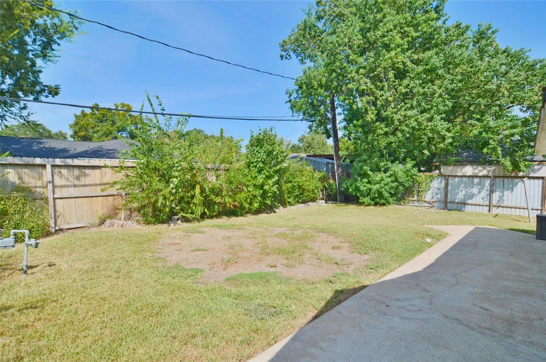 Photo of 1131 Globe Street
