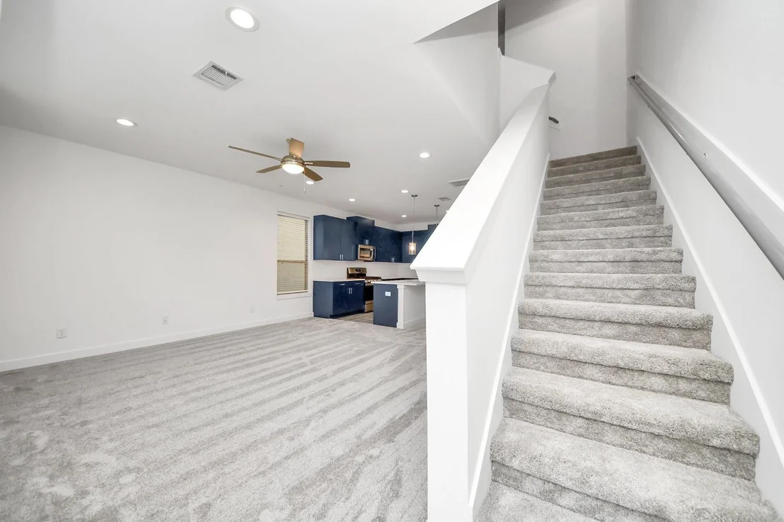 Photo of 18527 Centro Row
