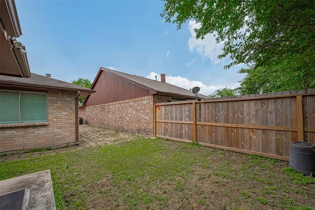 Photo of 19942 Mountain Dale Drive