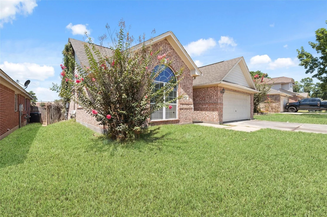 Photo of 1014 Oak Glen Drive