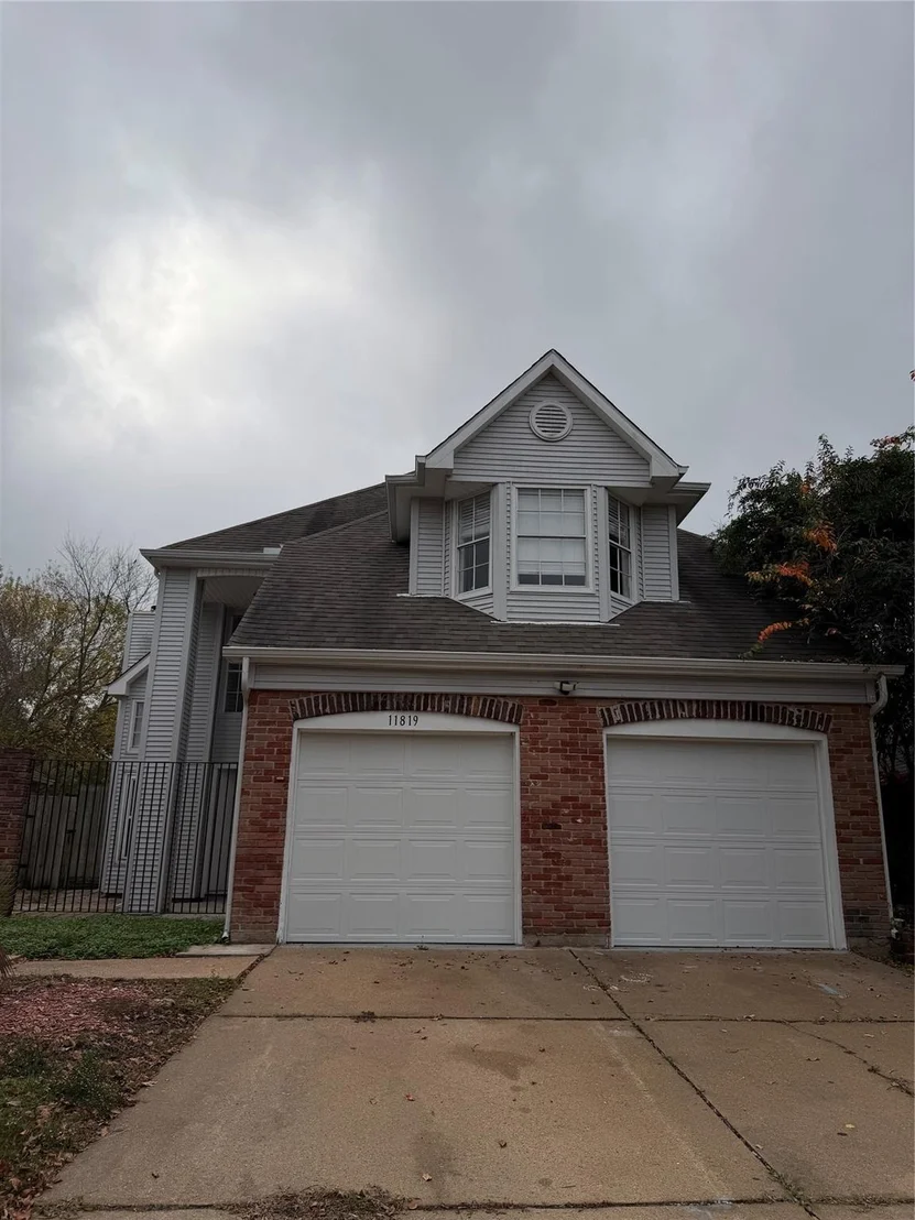 Photo of 11819 Meadowchase Drive