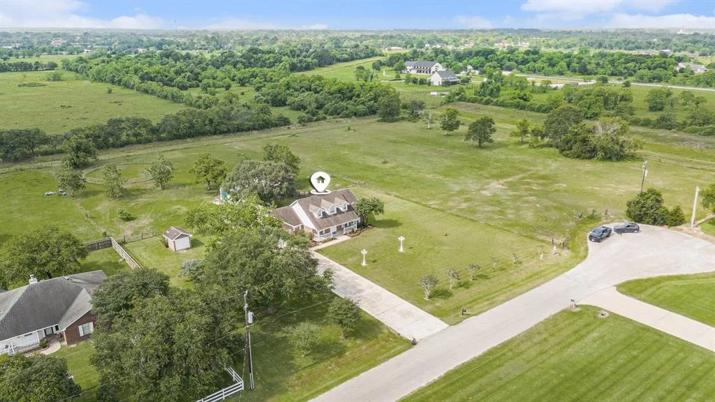 Photo of 16411 Halfmoon W