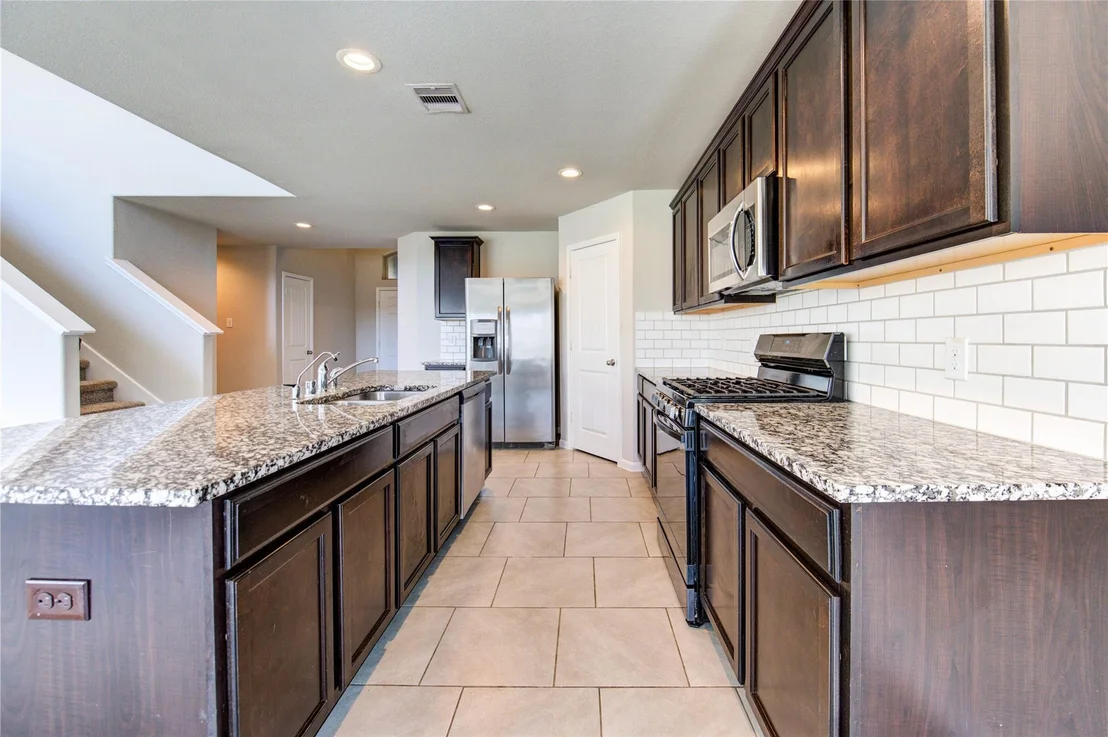 Photo of 29807 Breakwater Drive