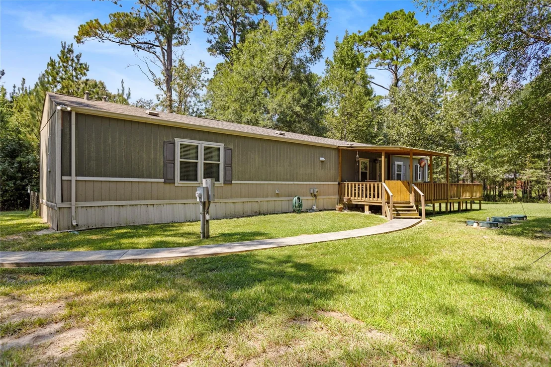 Photo of 375 Chestnut Bend