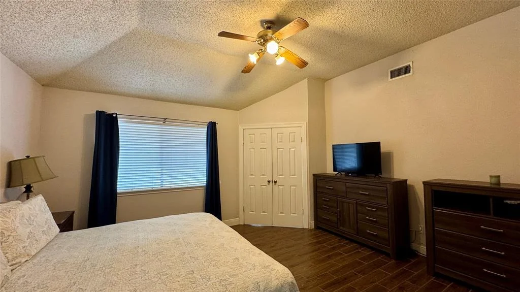 Photo of 2406 Shady Bayou Lane