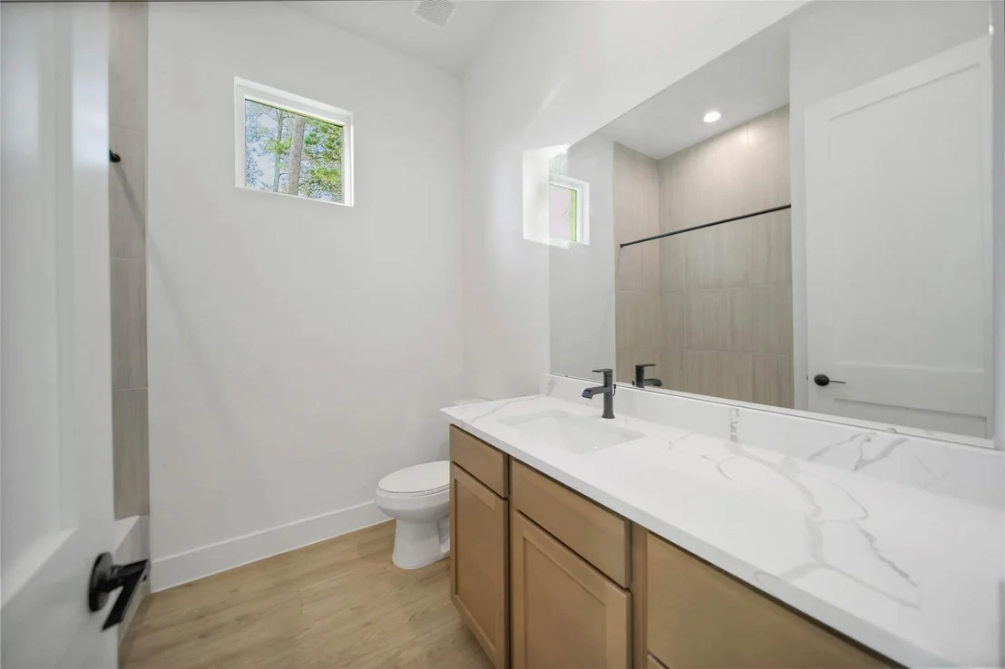 Photo of 352 Louvenia Court