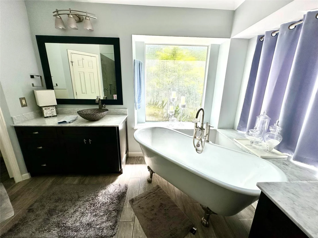 Photo of 8910 Everhart Lane