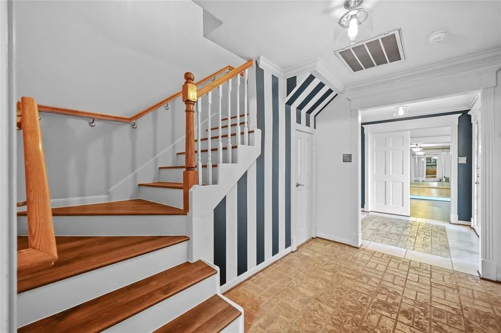 Photo of 5403 Foresthaven Drive