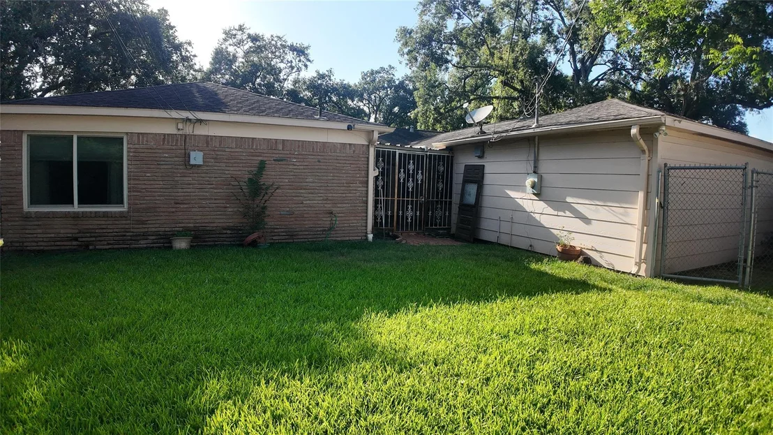 Photo of 11003 Renwick Drive