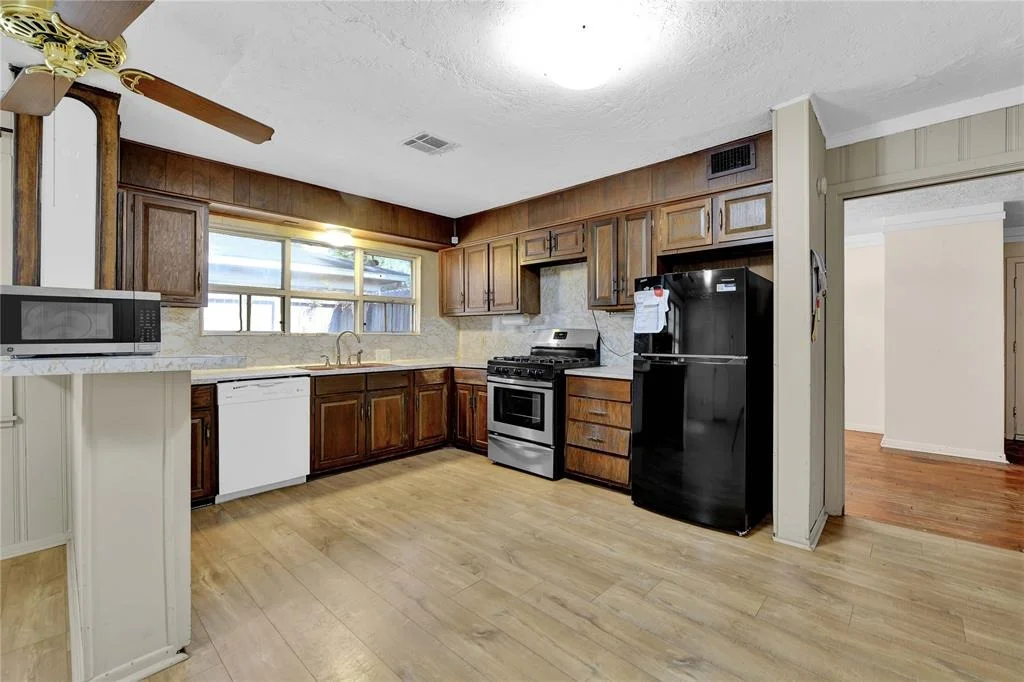 Photo of 2212 Helen Street