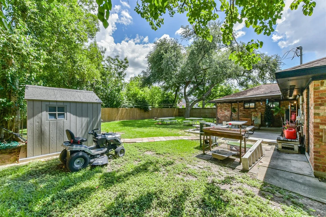 Photo of 1411 Blackburn Drive