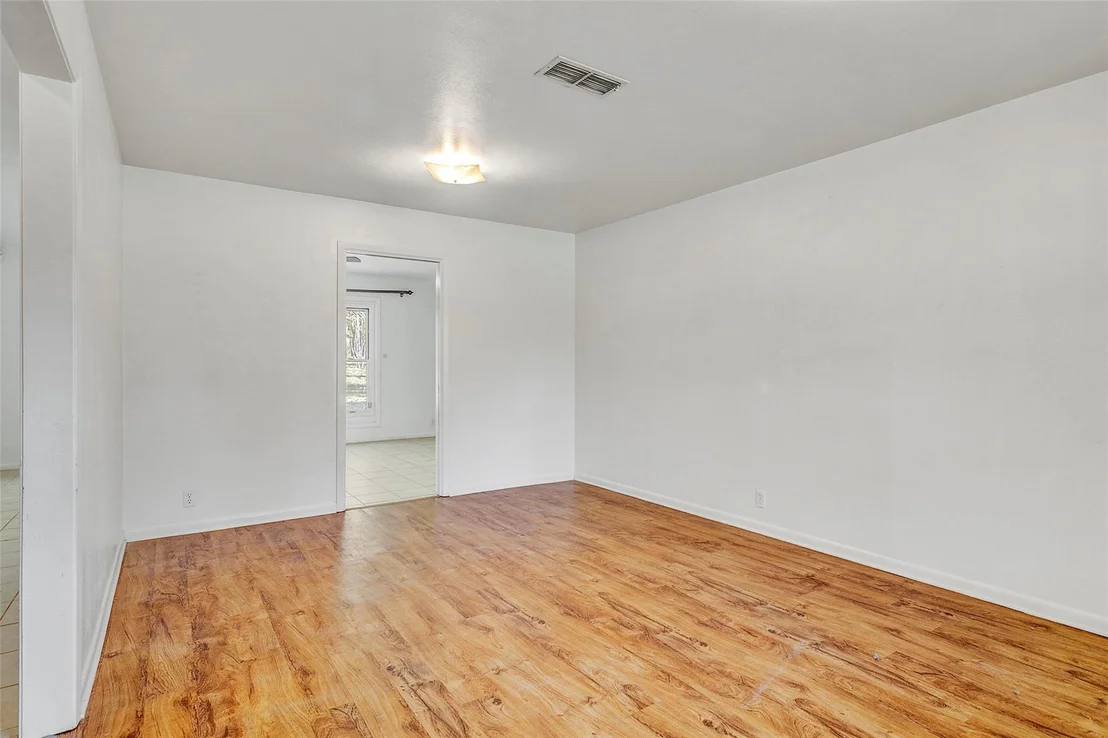 Photo of 1300 Northwood Drive
