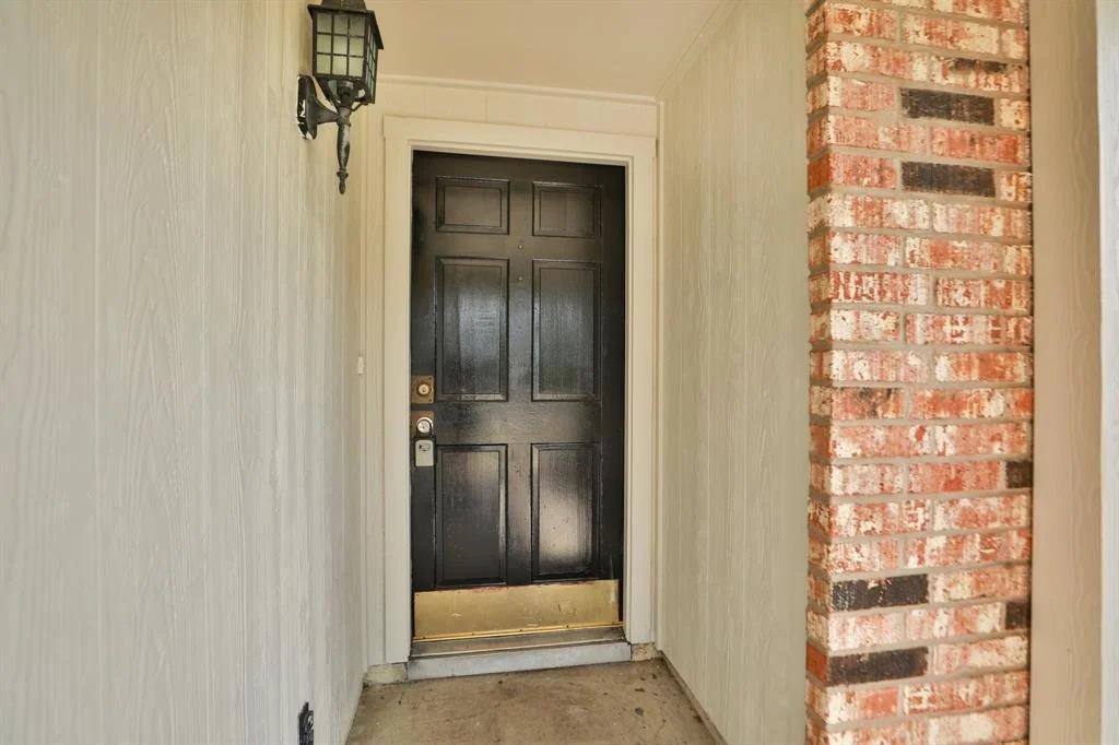 Photo of 17602 Wolf Hollow Drive