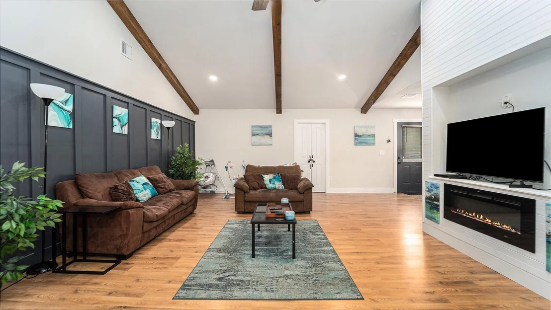 Photo of 302 Brook Hollow Drive