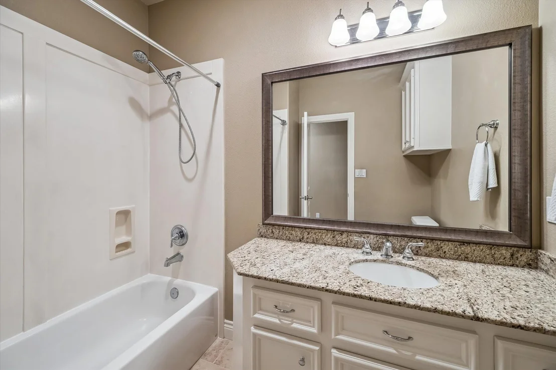 Photo of 17412 Waterview Drive
