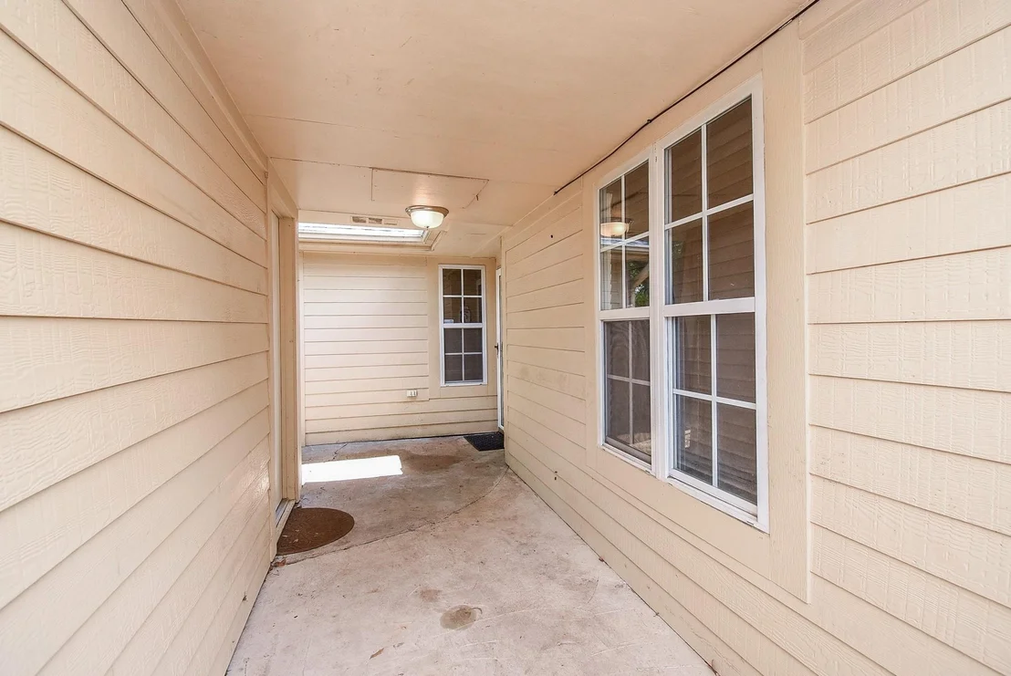 Photo of 20307 Linden Tree Drive
