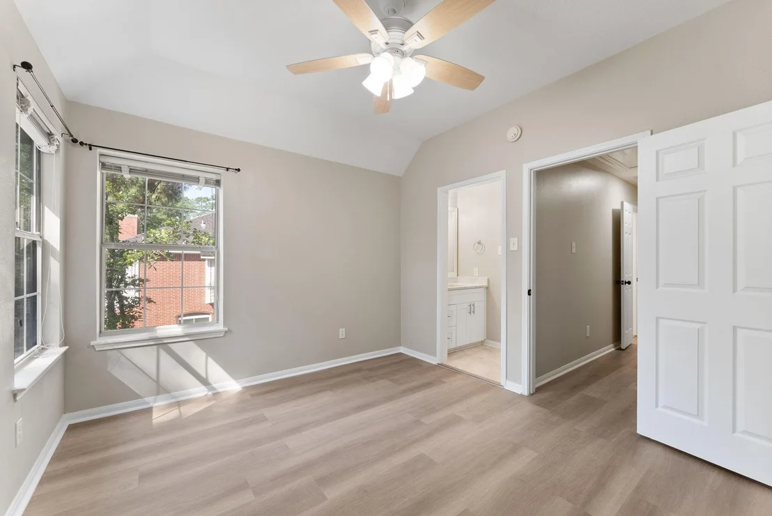 Photo of 53 Silver Crescent Court