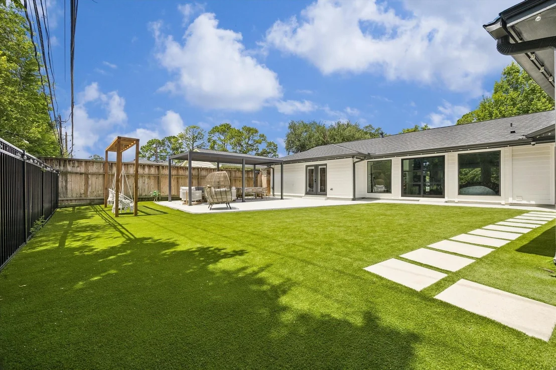 Photo of 115 Blue Willow Drive