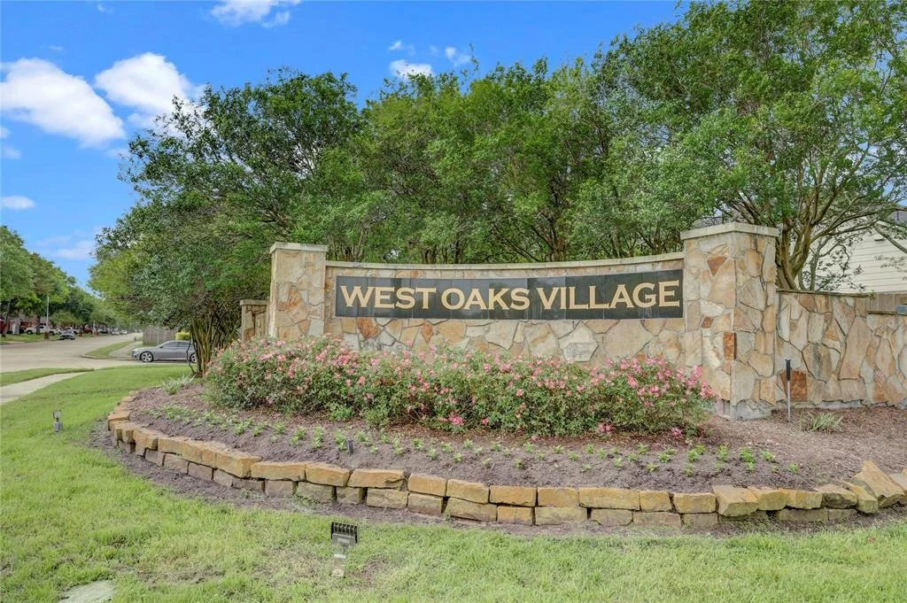 Photo of 6809 Old Oaks Boulevard