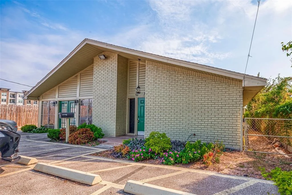 Photo of 701 Janisch Road