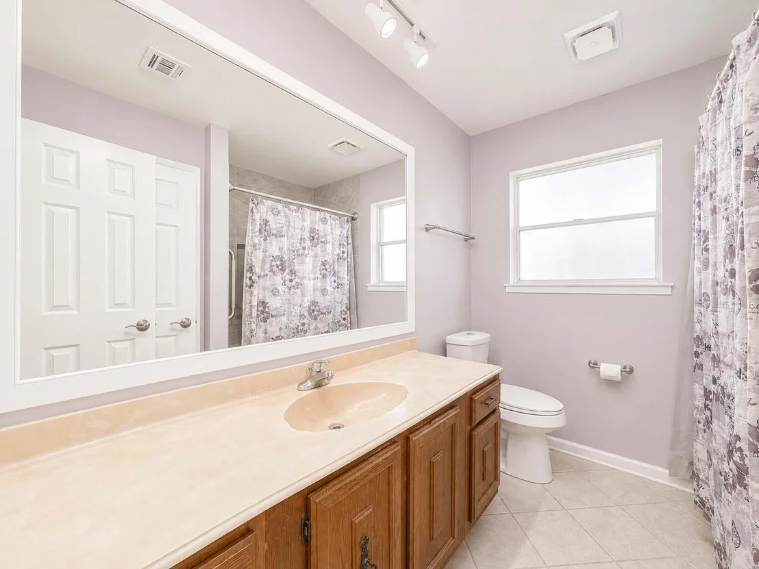 Photo of 39 Oak Harbor Drive