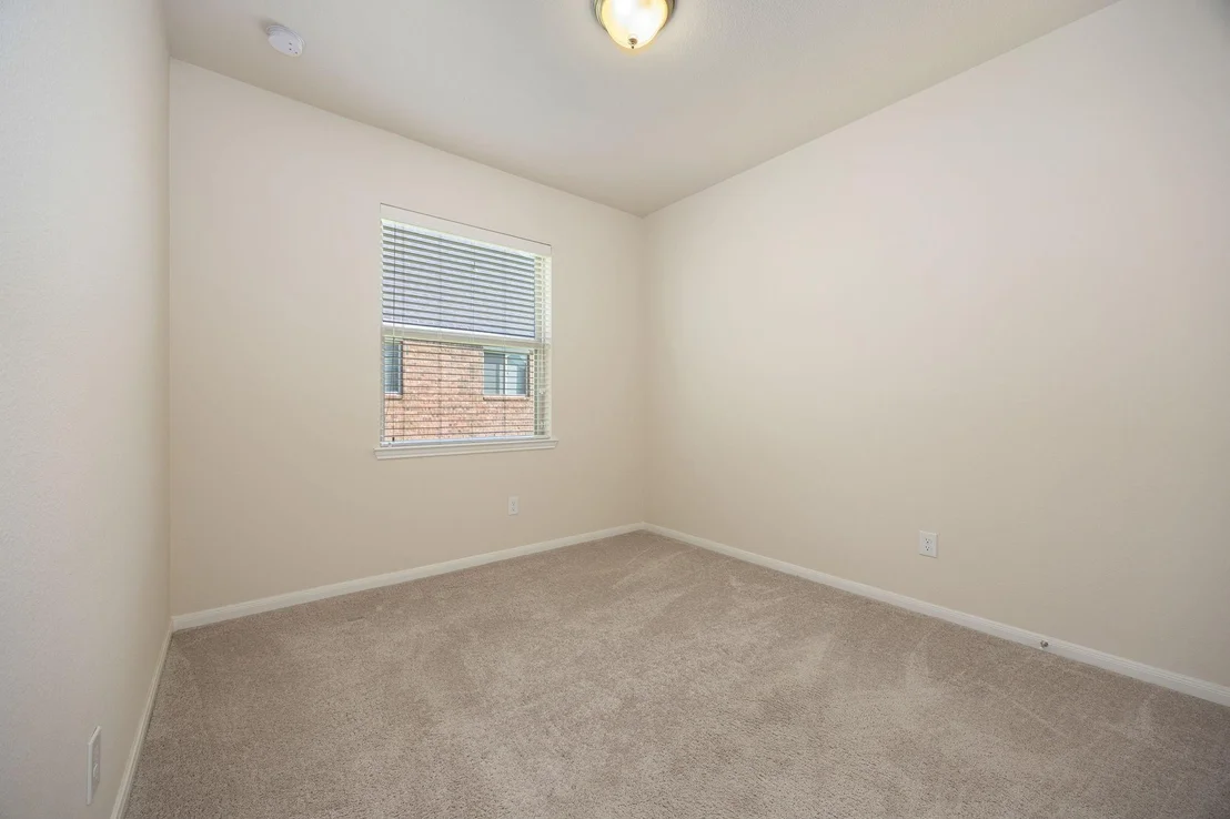 Photo of 523 Bonbrook Lane