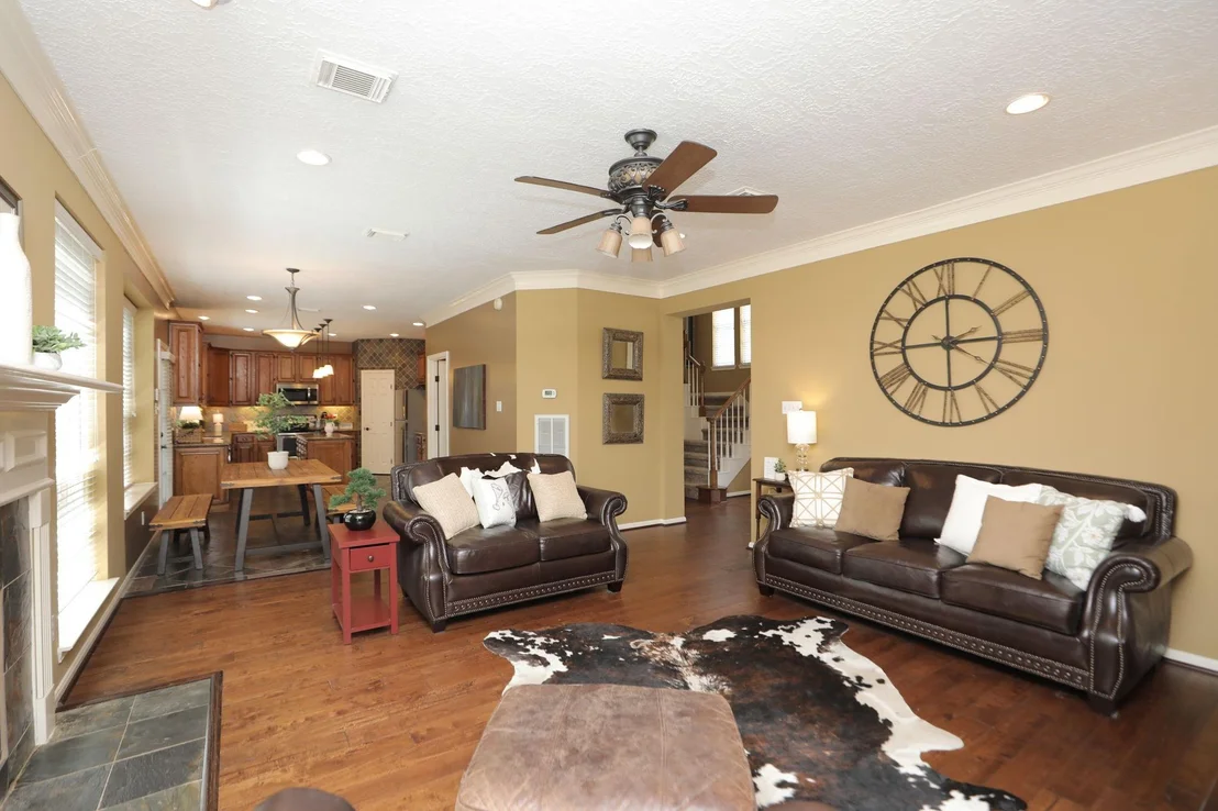 Photo of 427 W North Hill Drive