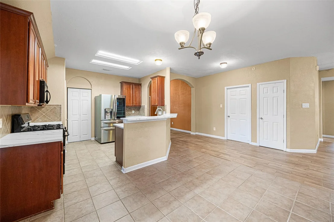 Photo of 212 Silverbrook Lane