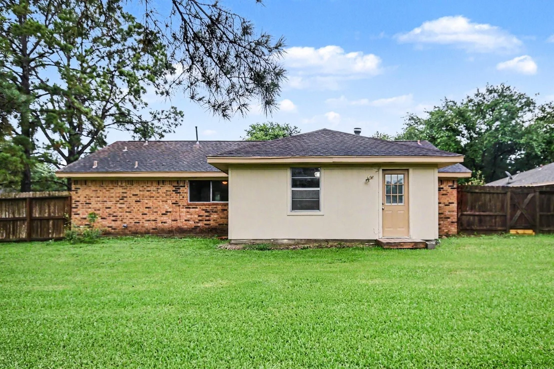 Photo of 3810 Clover Drive