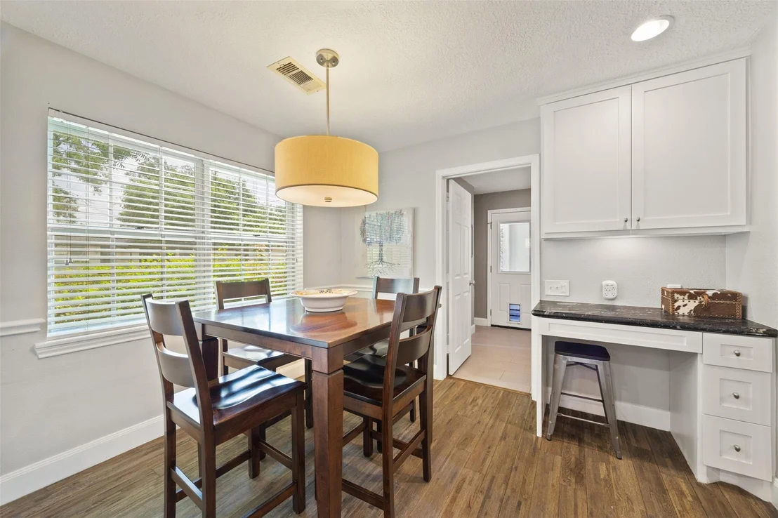 Photo of 971 Curtin Street