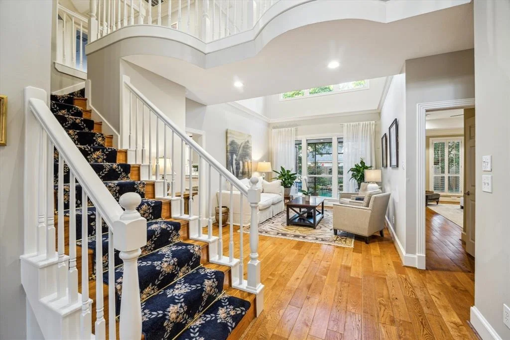 Photo of 6 Graceful Elm Court