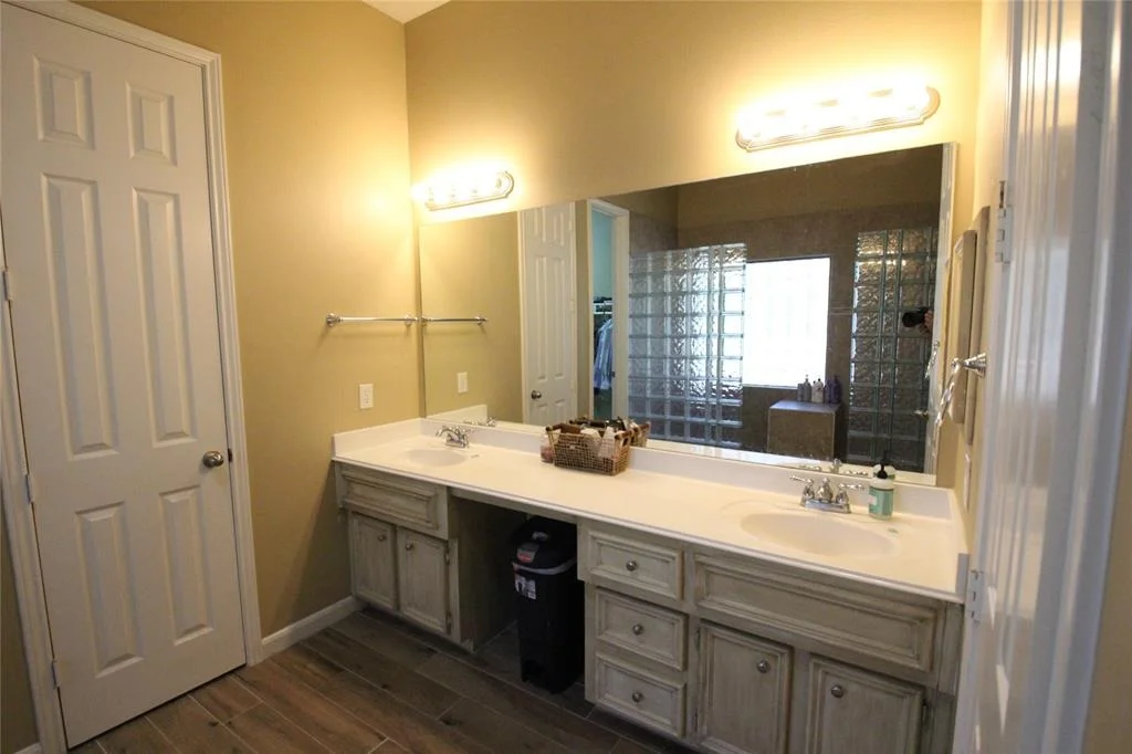 Photo of 26819 Cascade Woods Lane