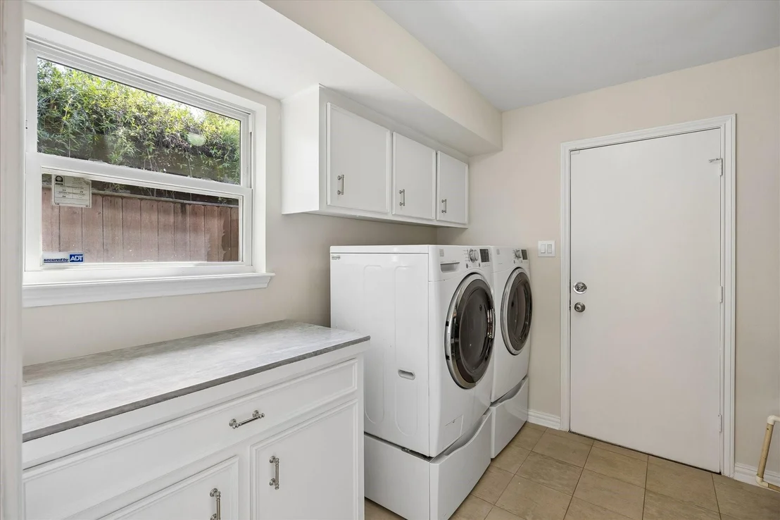 Photo of 1715 Briarpark Drive