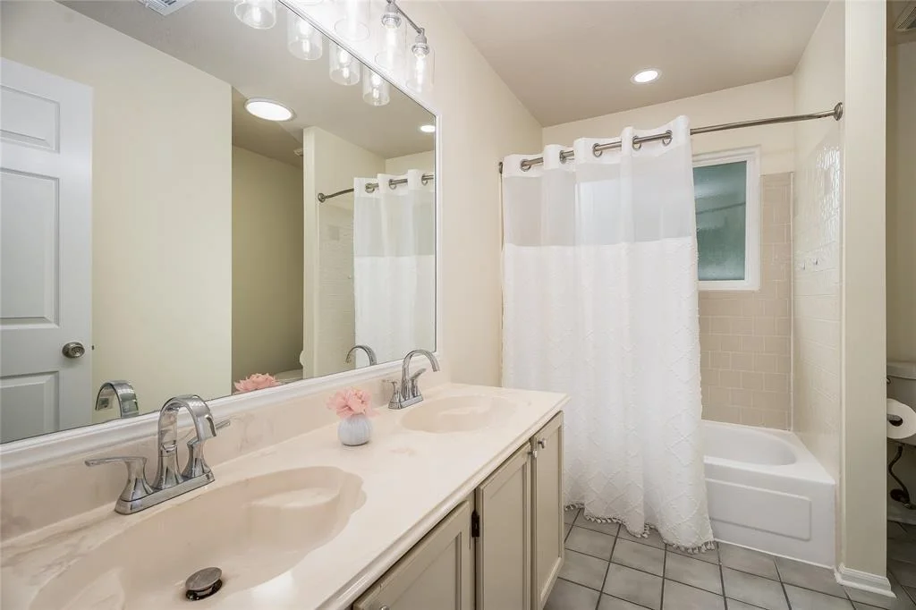 Photo of 2641 Sawyer Drive