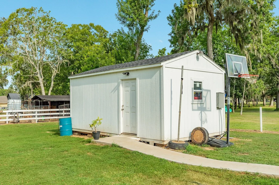 Photo of 206 Black Oak Dr