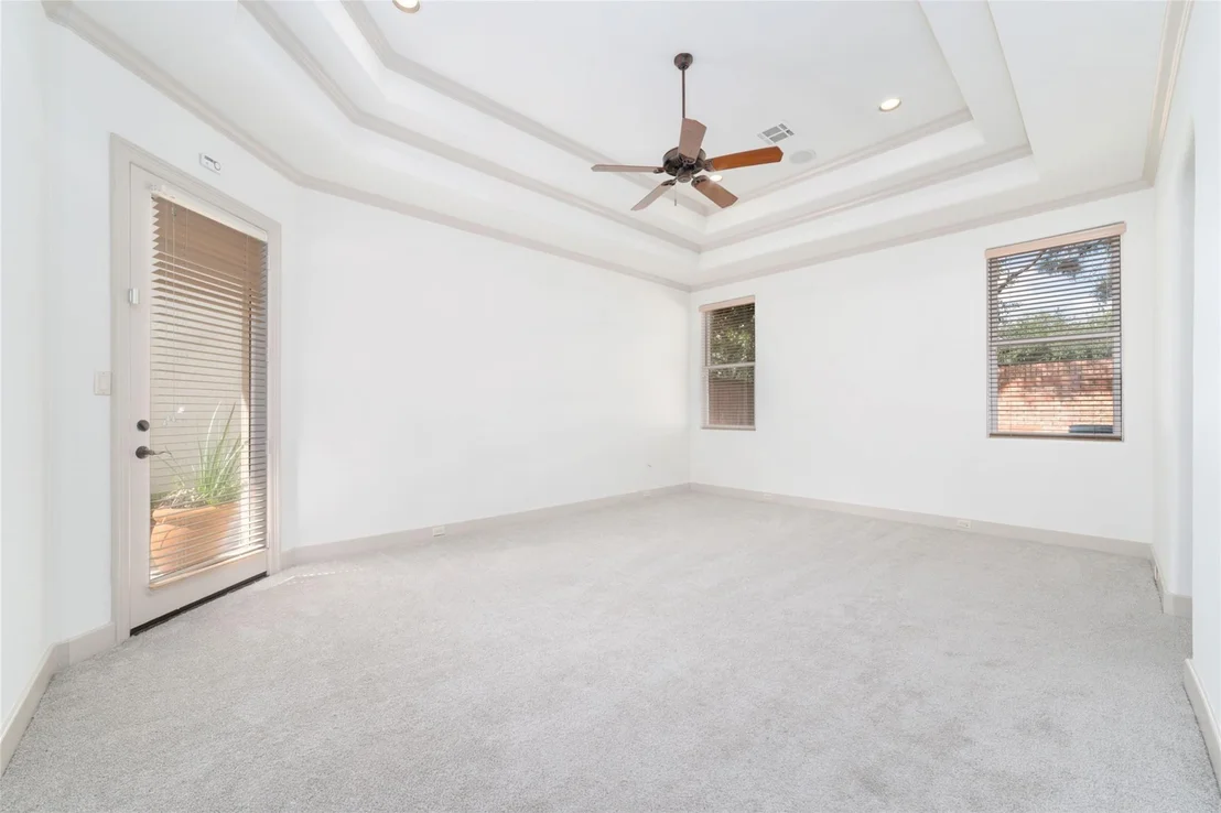 Photo of 2822 Stuart Manor