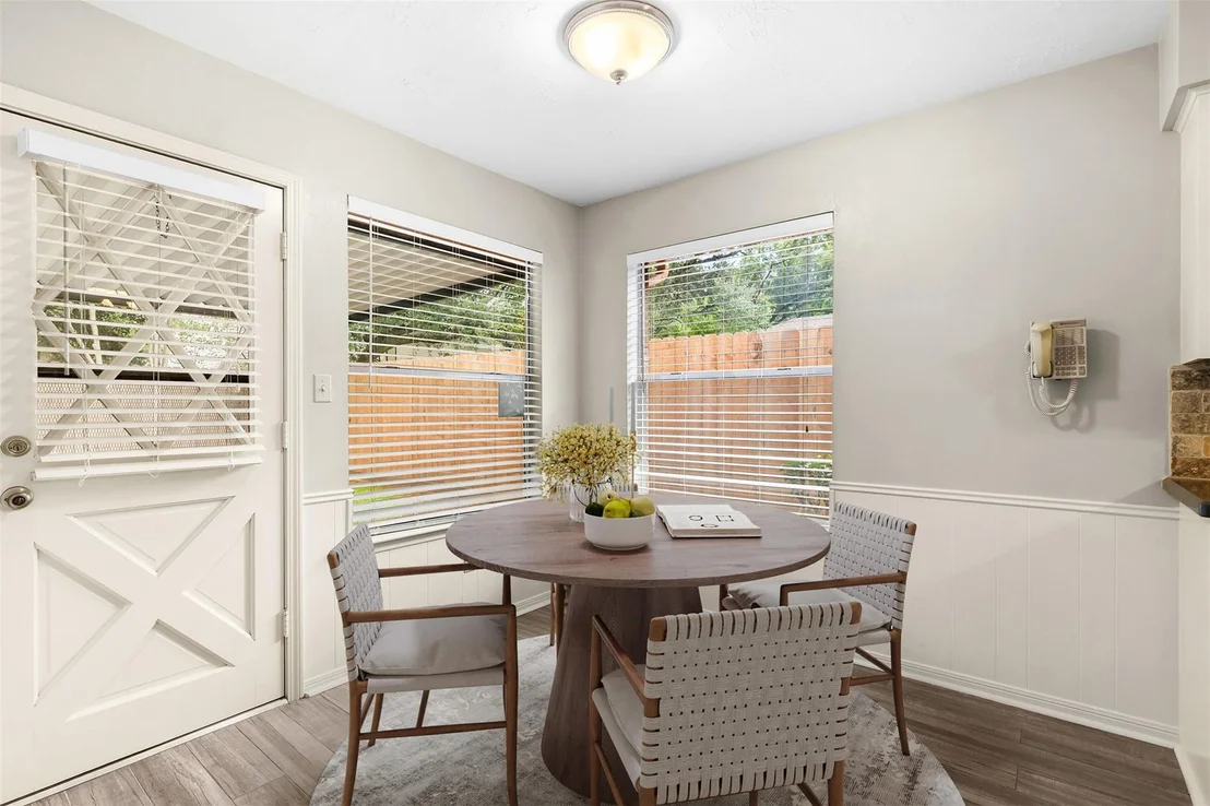 Photo of 25907 Long Hill Lane