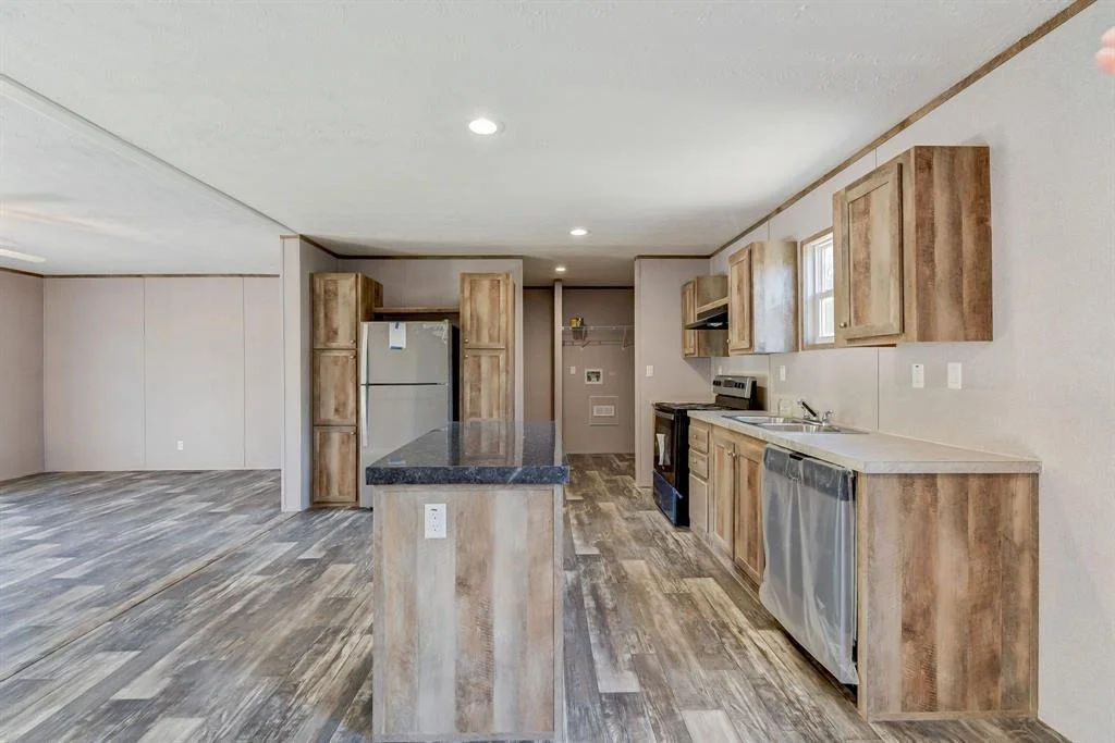Photo of 421 County Road 4010