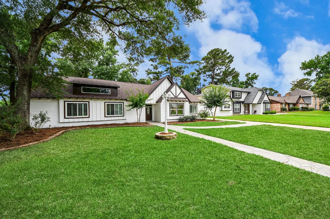 Photo of 25511 Many Oak Drive