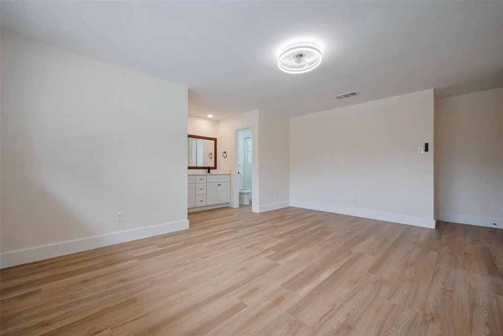 Photo of 839 Voyager Drive