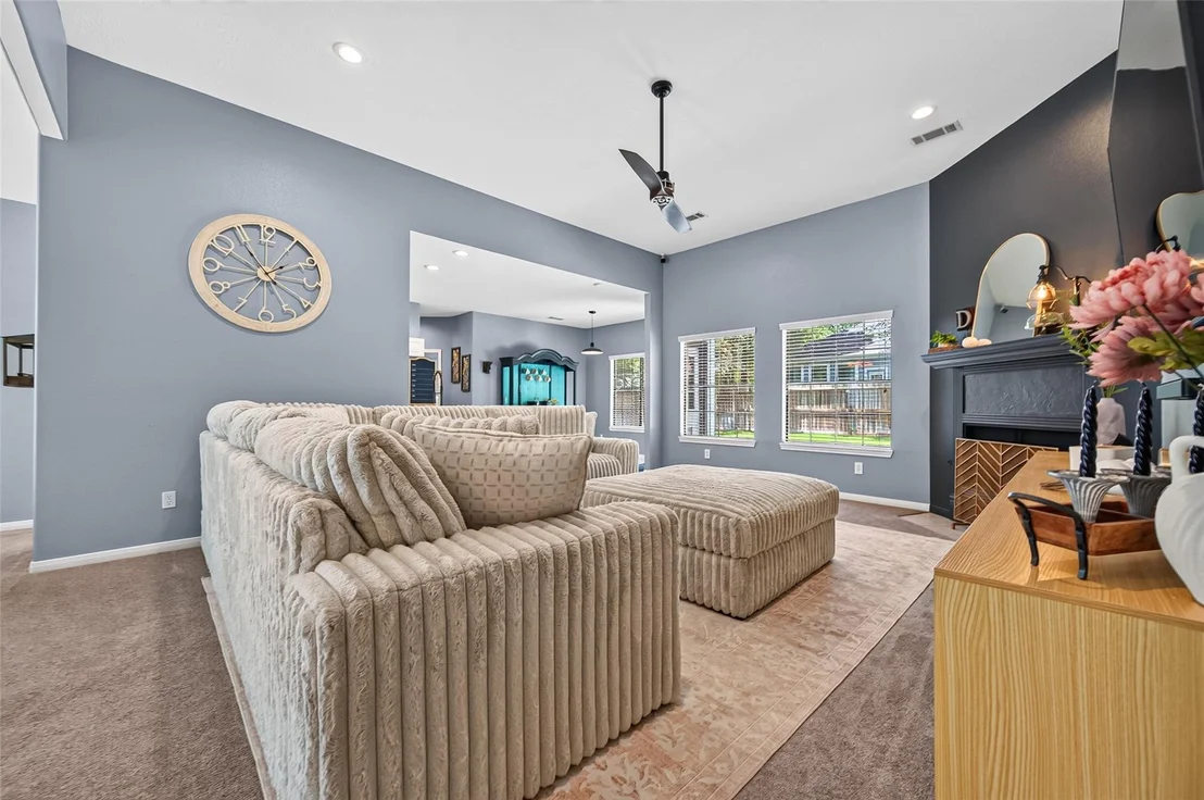 Photo of 12430 Longfellow Drive