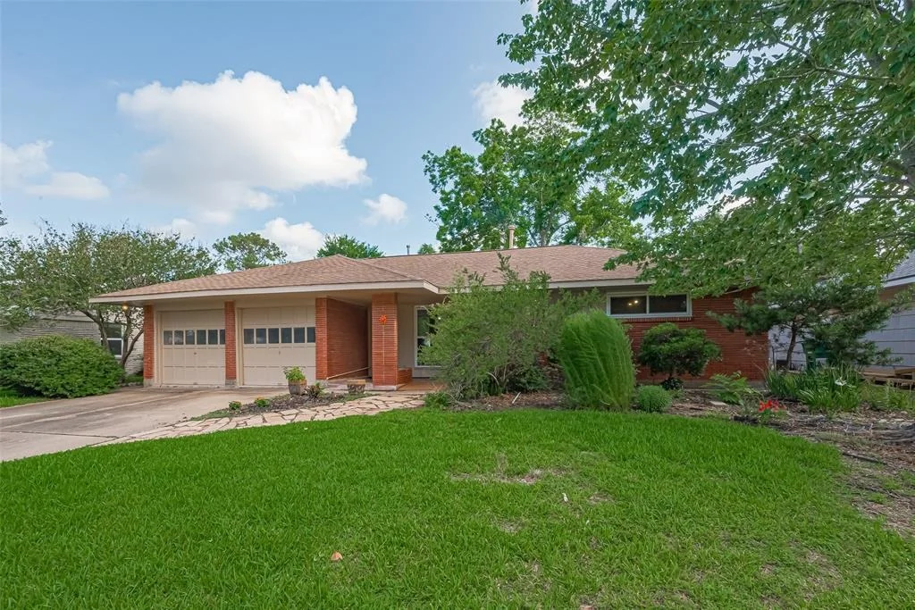 Photo of 5014 Stillbrooke Drive