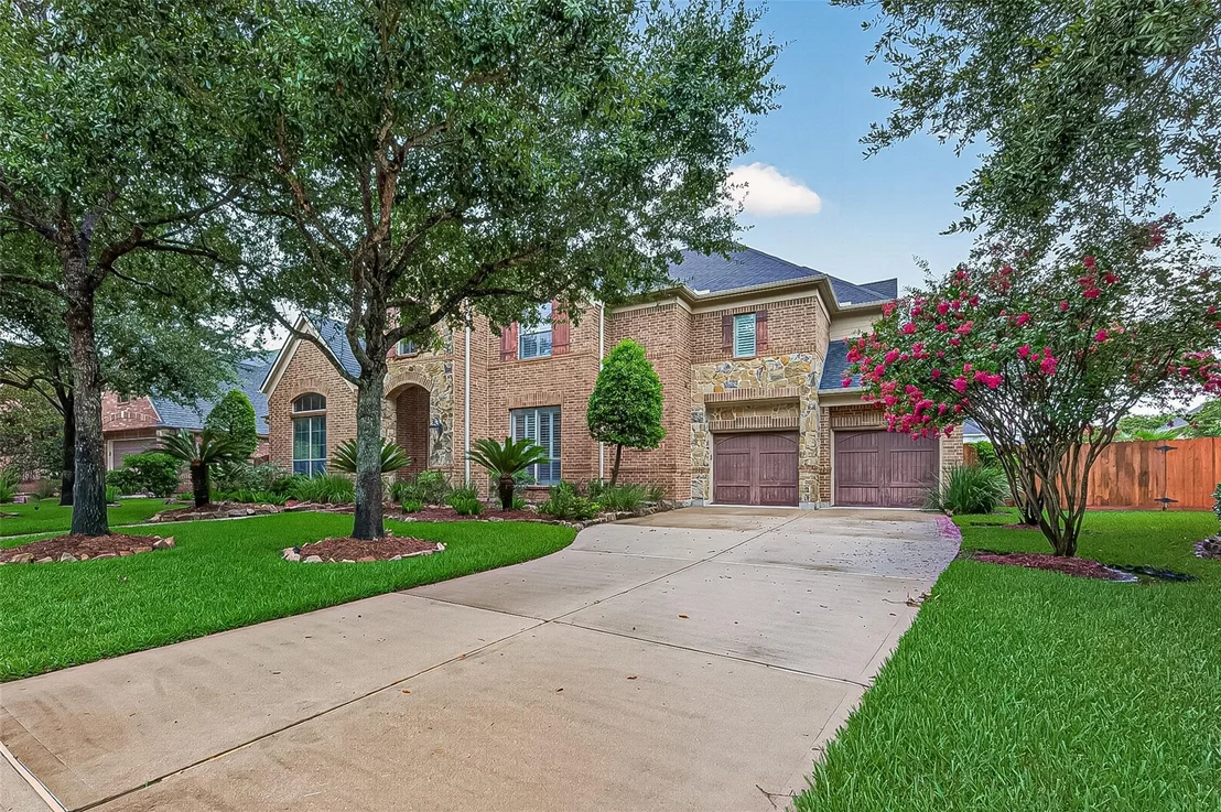 Photo of 2414 Fairbreeze Drive