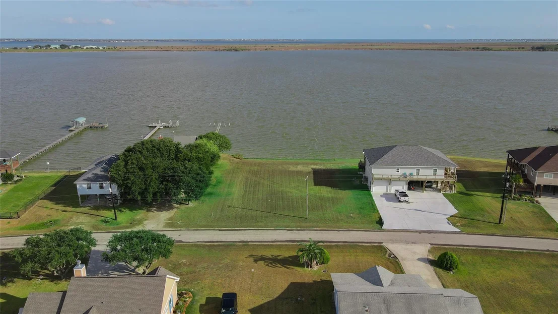 Photo of 1664 W Bayshore Drive