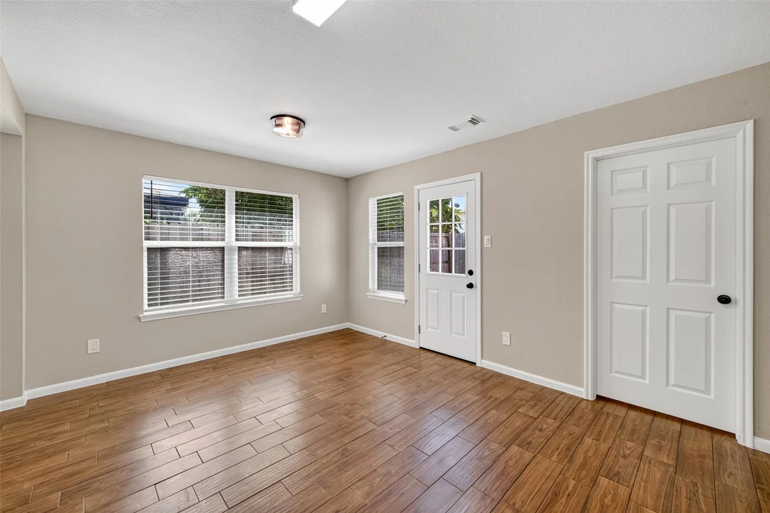 Photo of 21823 Haven Cove Lane