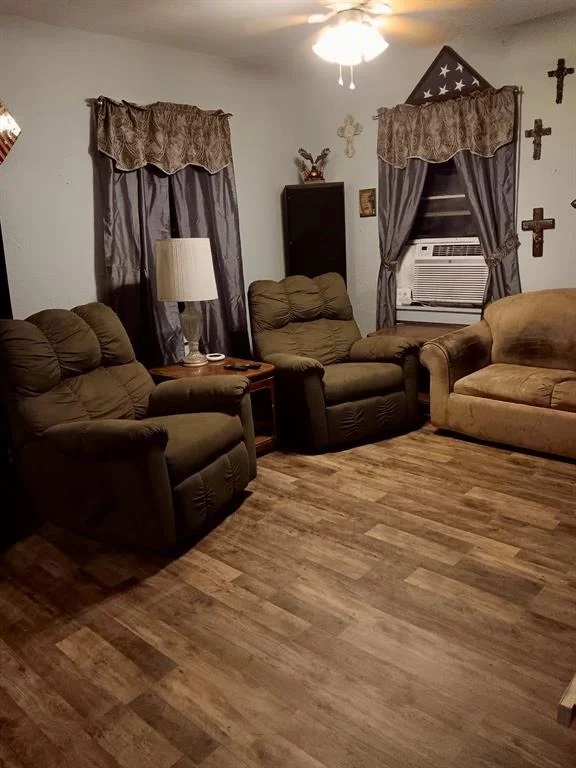 Photo of 1403 Cherry Lane