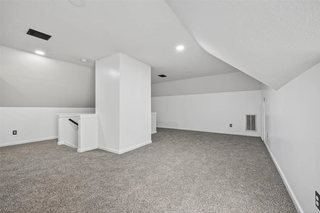 Photo of 5931 Thom Road